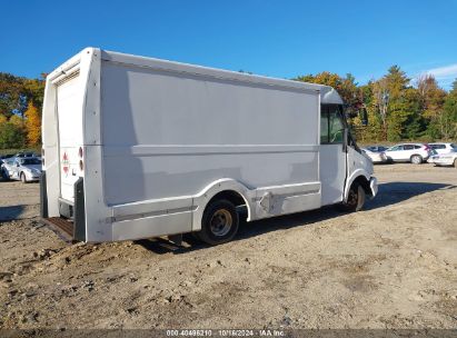 Lot #2992826042 2016 ISUZU NPR