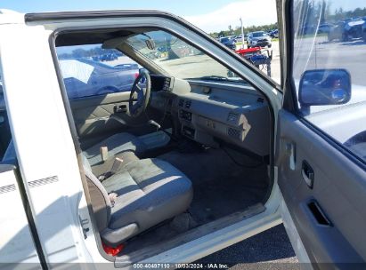 Lot #3035077100 1995 ISUZU CONVENTIONAL SHORT BED