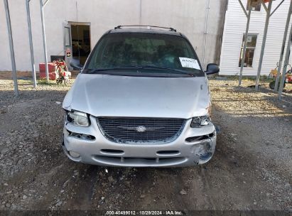 Lot #2992826359 2000 CHRYSLER TOWN & COUNTRY LXI