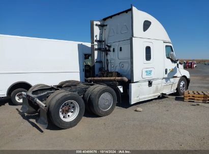 Lot #3046377661 2019 FREIGHTLINER NEW CASCADIA 126