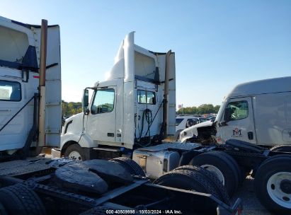 Lot #2992830492 2017 VOLVO VNL