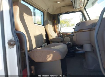 Lot #2992830492 2017 VOLVO VNL