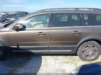 Lot #2995300577 2015 VOLVO XC70 T5 PREMIER