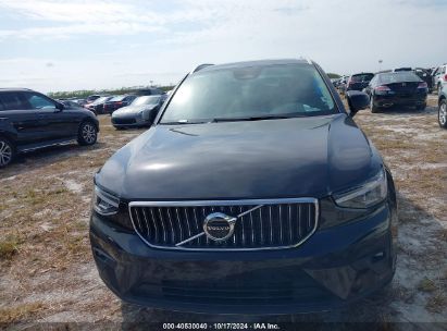 Lot #2992825622 2023 VOLVO XC40 B5 PLUS BRIGHT THEME