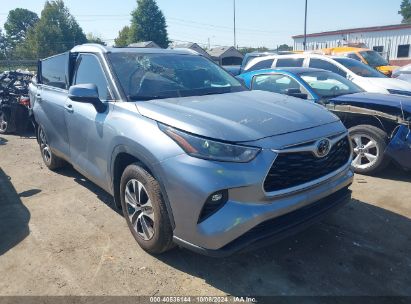 Lot #2992825185 2021 TOYOTA HIGHLANDER XLE