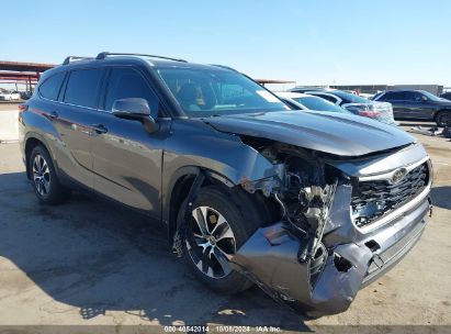 Lot #2994068181 2022 TOYOTA HIGHLANDER XLE