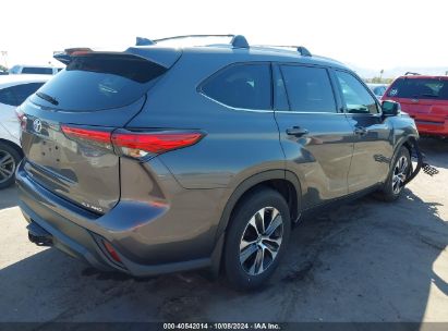 Lot #2994068181 2022 TOYOTA HIGHLANDER XLE