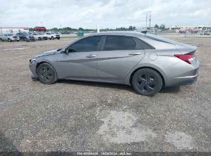 Lot #2990349154 2022 HYUNDAI ELANTRA SEL