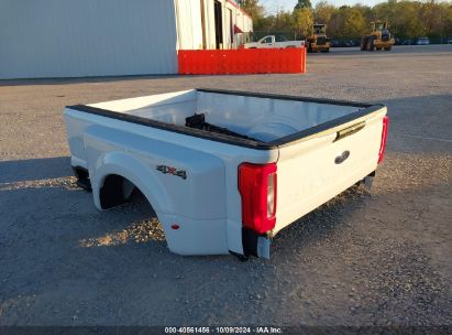 Lot #2992825044 2022 UNKNOWN SUPER DUTY DUALLY BED