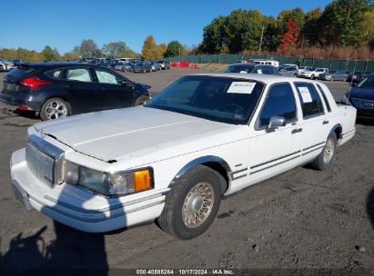 Lot #2995299517 1994 LINCOLN TOWN CAR EXECUTIVE