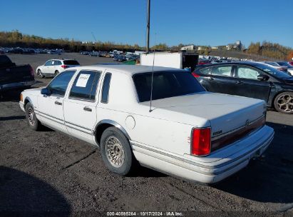 Lot #2995299517 1994 LINCOLN TOWN CAR EXECUTIVE