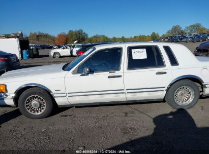 Lot #2995299517 1994 LINCOLN TOWN CAR EXECUTIVE