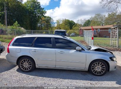 Lot #2995299480 2009 VOLVO V50 2.4I