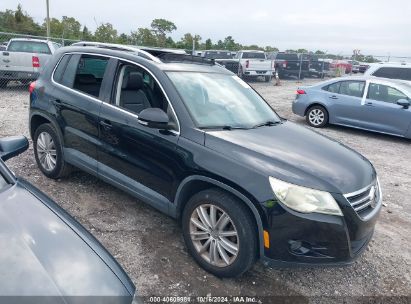 Lot #3035076129 2011 VOLKSWAGEN TIGUAN SE