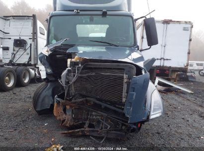 Lot #2996536464 2023 VOLVO VNL