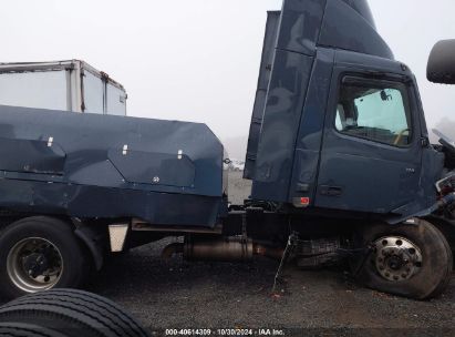 Lot #2996536464 2023 VOLVO VNL