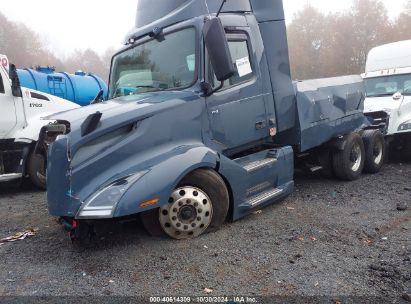 Lot #2996536464 2023 VOLVO VNL