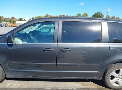 Lot #2996536424 2011 VOLKSWAGEN ROUTAN SE