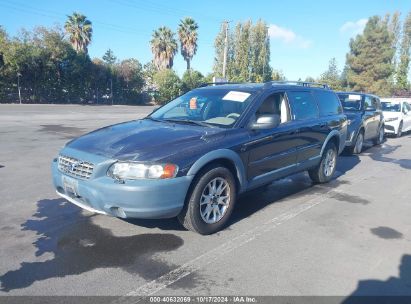 Lot #2992832893 2004 VOLVO XC70 2.5T