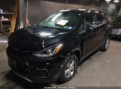 Lot #3036721932 2020 CHEVROLET TRAX AWD LT