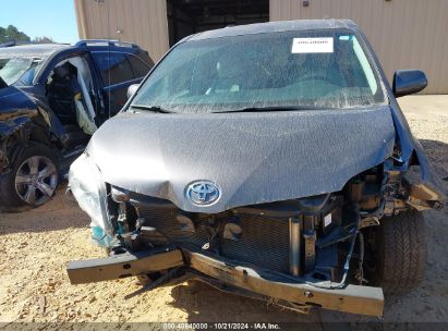 Lot #2991586648 2014 TOYOTA SIENNA LE V6 8 PASSENGER