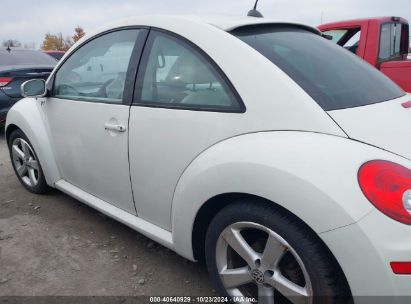 Lot #2995298090 2008 VOLKSWAGEN NEW BEETLE BLACK TIE EDITION/TRIPLE WHITE