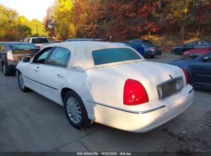 Lot #2995298046 2005 LINCOLN TOWN CAR SIGNATURE