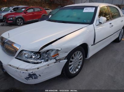 Lot #2995298046 2005 LINCOLN TOWN CAR SIGNATURE