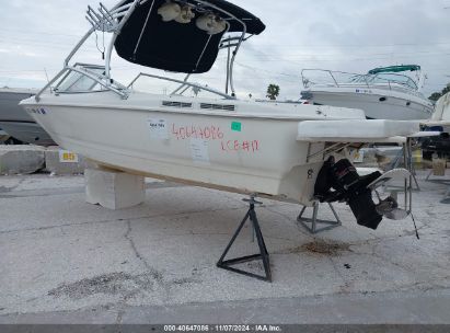 Lot #2992823421 2000 BAYLINER BOAT