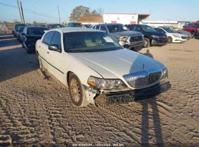 Lot #2995298052 2005 LINCOLN TOWN CAR SIGNATURE