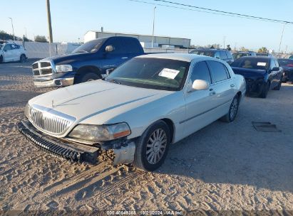 Lot #2995298052 2005 LINCOLN TOWN CAR SIGNATURE