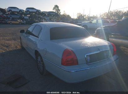 Lot #2995298052 2005 LINCOLN TOWN CAR SIGNATURE