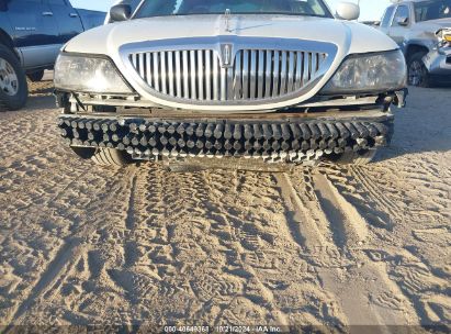 Lot #2995298052 2005 LINCOLN TOWN CAR SIGNATURE