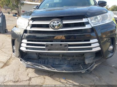 Lot #3046373818 2019 TOYOTA HIGHLANDER XLE