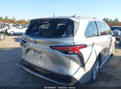 Lot #3007841823 2022 TOYOTA SIENNA LIMITED