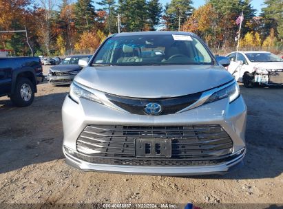 Lot #3007841823 2022 TOYOTA SIENNA LIMITED