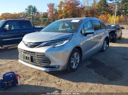 Lot #3007841823 2022 TOYOTA SIENNA LIMITED