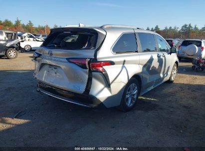 Lot #3007841823 2022 TOYOTA SIENNA LIMITED