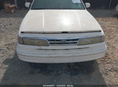 Lot #2987909455 1996 FORD CROWN VICTORIA LX