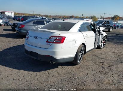 Lot #2992823026 2015 FORD TAURUS SHO