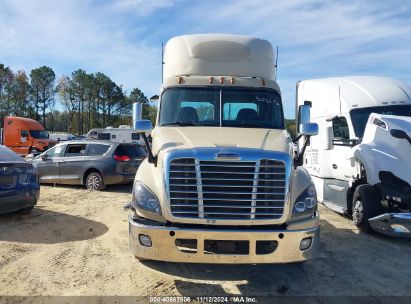 Lot #2992829436 2016 FREIGHTLINER CASCADIA 125