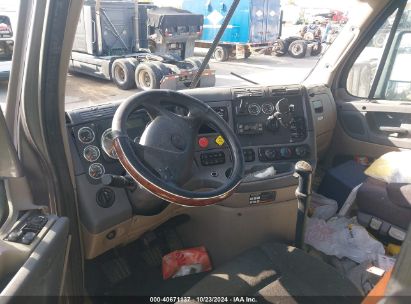 Lot #2992829419 2016 FREIGHTLINER CASCADIA 125