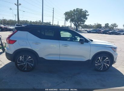 Lot #3037526809 2020 VOLVO XC40 T5 R-DESIGN