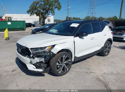 Lot #3037526809 2020 VOLVO XC40 T5 R-DESIGN