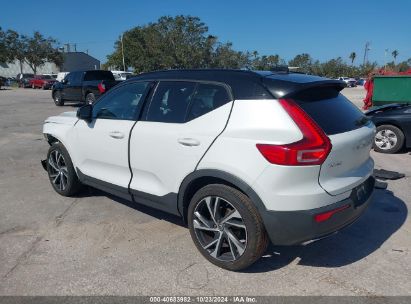 Lot #3037526809 2020 VOLVO XC40 T5 R-DESIGN