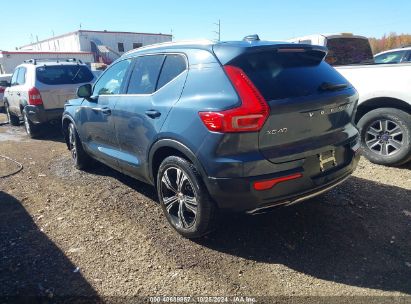 Lot #3005348104 2019 VOLVO XC40 T5 INSCRIPTION