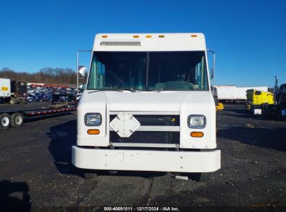 Lot #3037547175 2001 FREIGHTLINER CHASSIS M LINE WALK-IN VAN