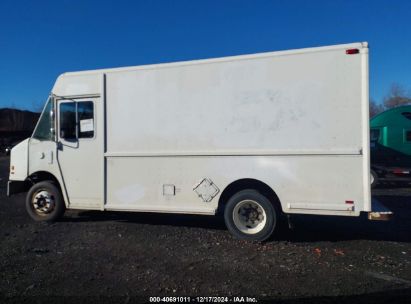 Lot #3037547175 2001 FREIGHTLINER CHASSIS M LINE WALK-IN VAN