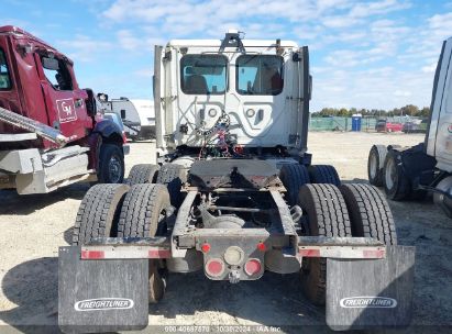 Lot #2992829368 2018 FREIGHTLINER CASCADIA 125