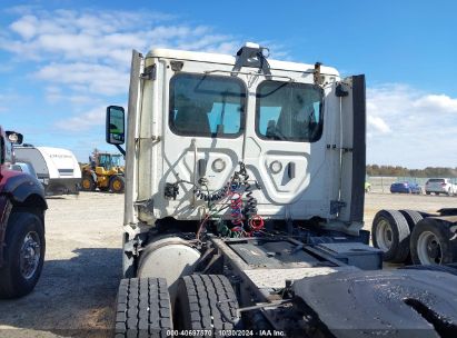 Lot #2992829368 2018 FREIGHTLINER CASCADIA 125